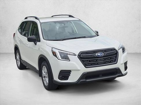 Used 2024 Subaru Forester AWD/4WD image 3