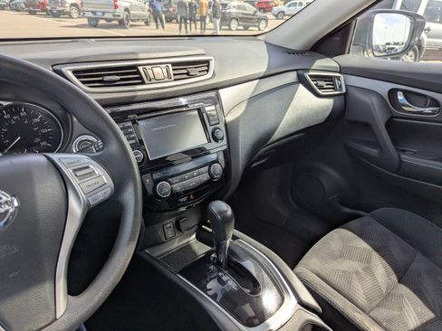 Used 2014 Nissan Rogue SV w/ SV Premium Package image 20