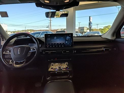 Certified 2022 Lincoln Nautilus Reserve image 13