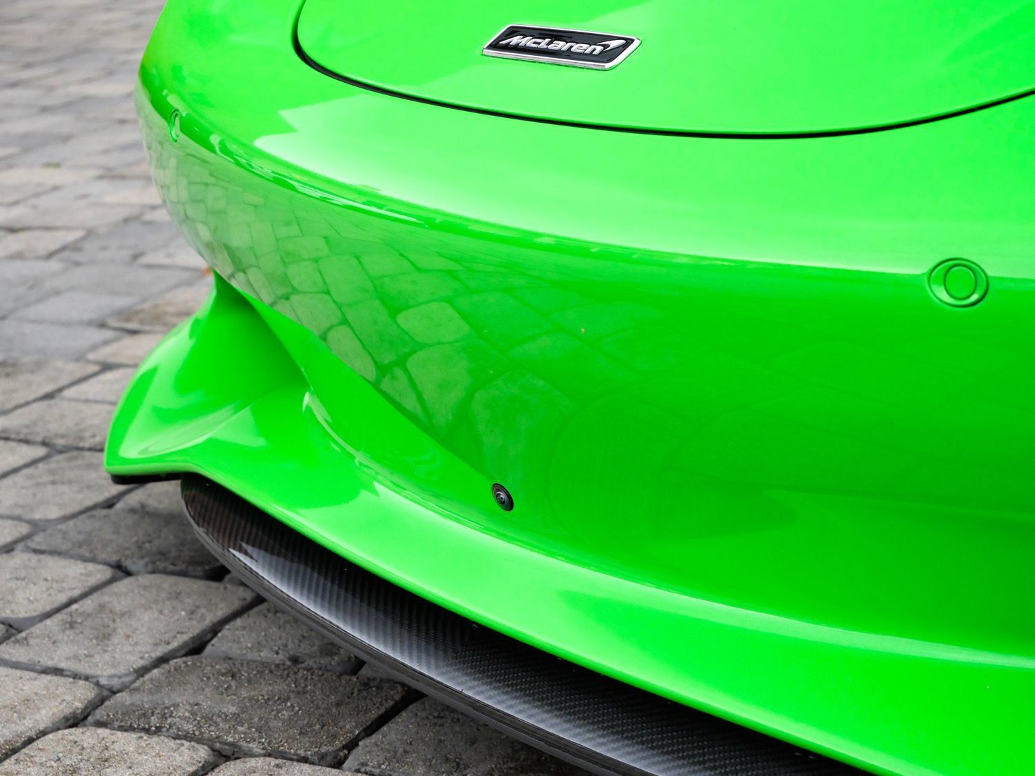 Used 2024 McLaren 750S Spider RWD image 18