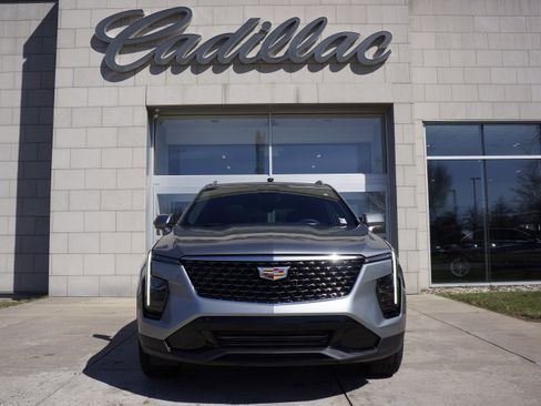 Used 2025 Cadillac XT4 Premium Luxury image 13