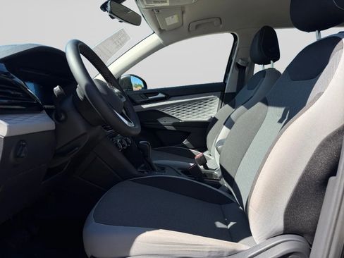 Used 2023 Volkswagen Taos S image 17