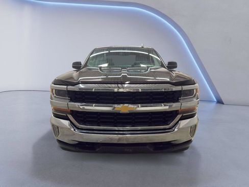 Used 2018 Chevrolet Silverado 1500 LT w/ All Star Edition image 2