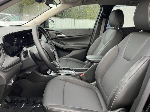 Used 2025 Buick Encore GX Preferred image 36