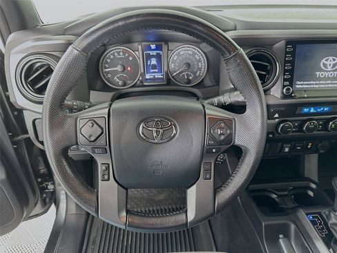 Used 2023 Toyota Tacoma TRD Off-Road image 17