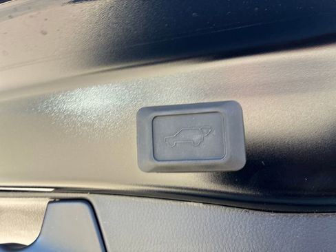 New 2025 Toyota RAV4 XLE image 40