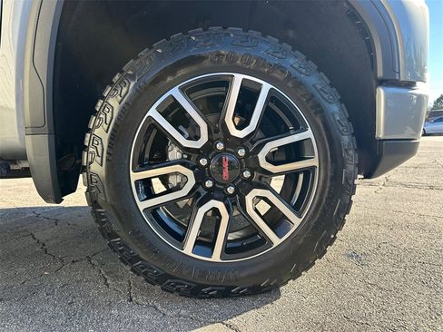Used 2025 GMC Sierra 1500 AT4 w/ AT4 Premium Package image 13