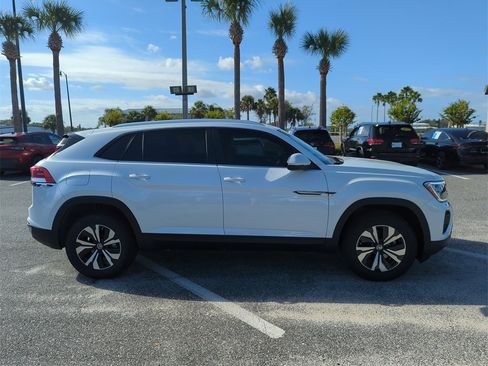 New 2026 Volkswagen Atlas Cross Sport SE image 3