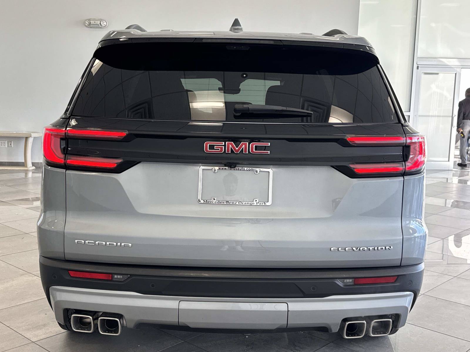 Used 2026 GMC Acadia Elevation w/ Elevation Premium Package FWD image 24
