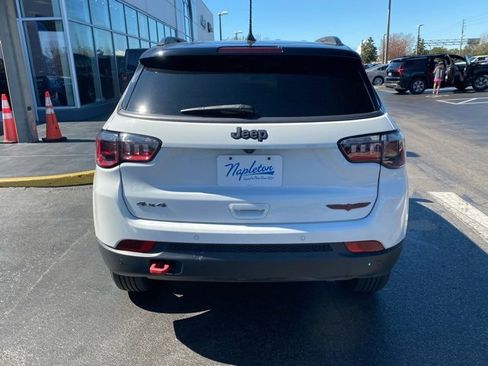 Used 2022 Jeep Compass Trailhawk image 7