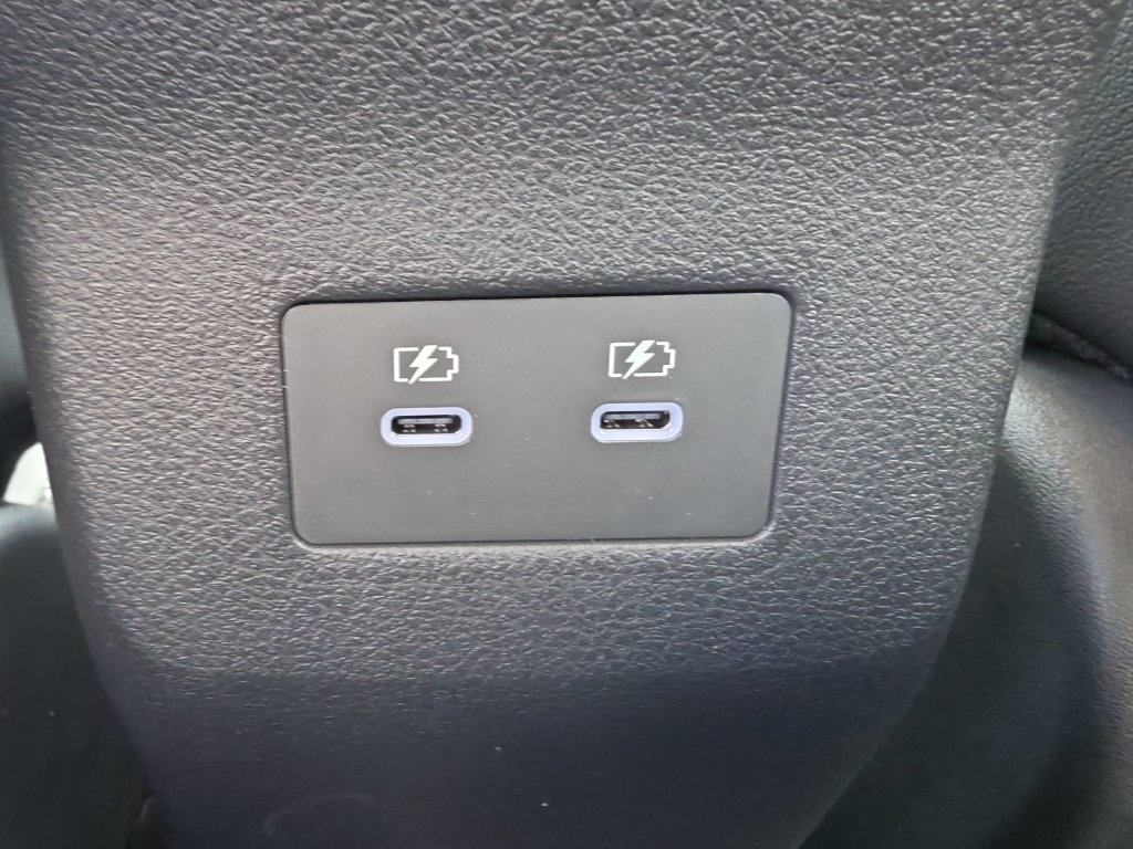 New 2026 Nissan Kicks SR FWD image 38