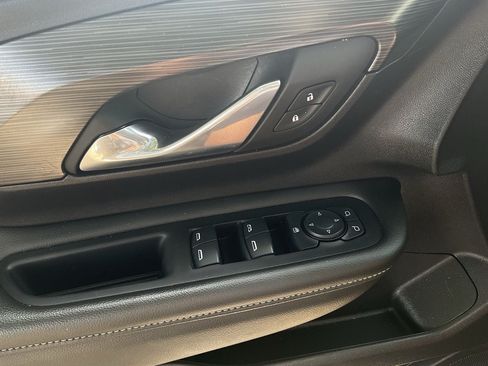 Used 2024 GMC Terrain SLE FWD image 14