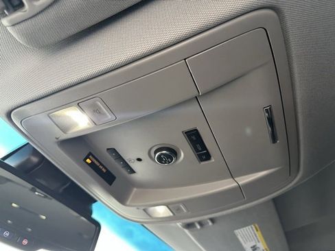 Used 2015 GMC Yukon XL SLT image 17