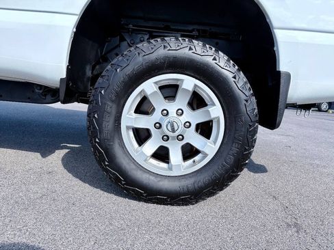 Used 2018 Nissan Titan SV AWD/4WD image 40