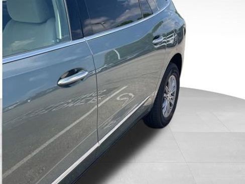 Used 2024 Buick Enclave Essence w/ Technology Package FWD image 2