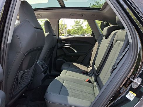Certified 2025 Audi Q5 Premium Plus w/ Premium Plus AWD/4WD image 10