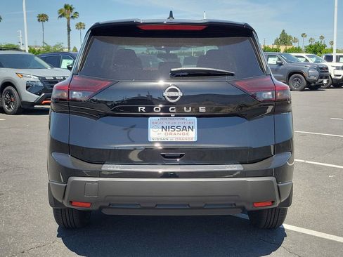 New 2026 Nissan Rogue SV FWD image 6