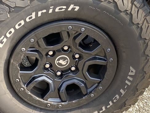 Used 2021 Ford Bronco First Edition AWD/4WD image 29