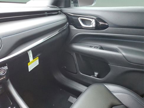 New 2026 Jeep Compass Limited w/ Sun, Sound & Navigation Group AWD/4WD image 18