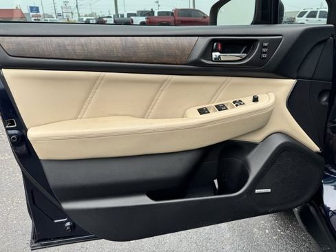 Used 2018 Subaru Outback 2.5i Limited image 19