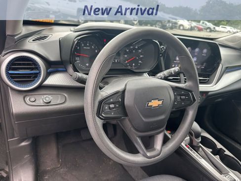 Certified 2024 Chevrolet Trax LS image 12