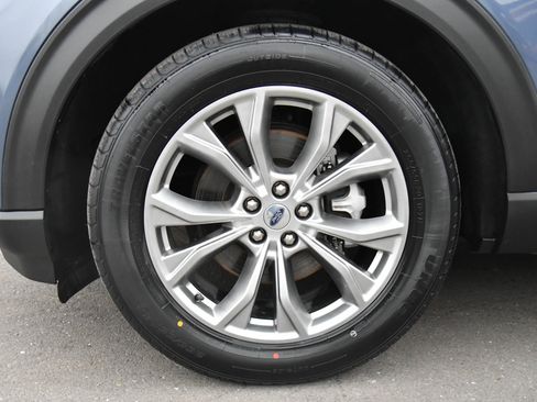 Used 2021 Ford Explorer Limited w/ Equipment Group 301A image 12