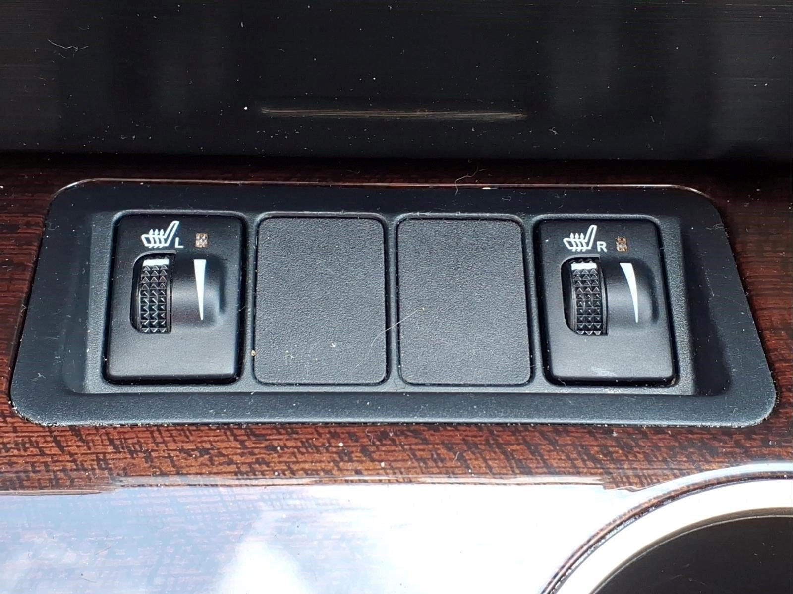 Used 2012 Toyota Camry XLE w/ Leather Pkg FWD image 14