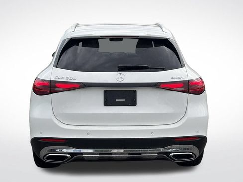 Used 2025 Mercedes-Benz GLC 300 4MATIC image 7