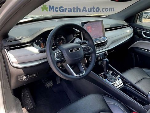 Used 2025 Jeep Compass Limited AWD/4WD image 16