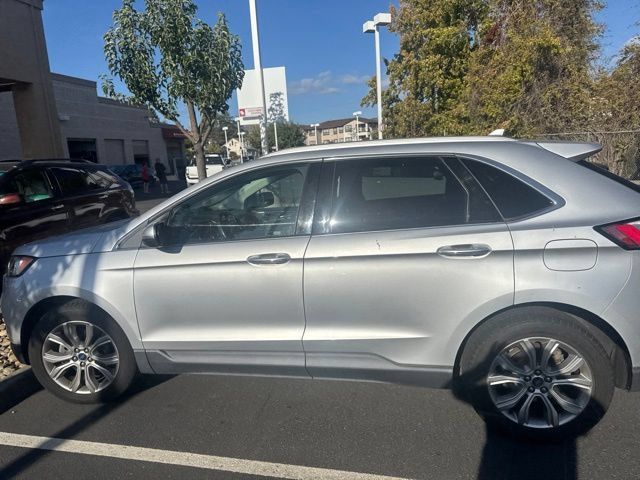 Used 2019 Ford Edge Titanium FWD image 28