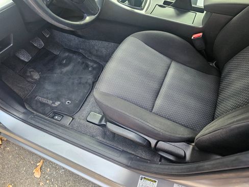 Used 2010 MAZDA MAZDA3 i Touring image 23