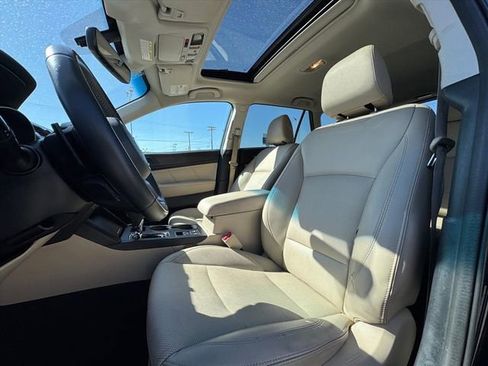 Used 2018 Subaru Outback 2.5i Limited image 18