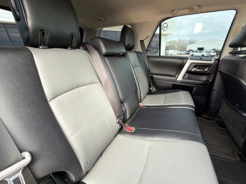 Used 2014 Toyota 4Runner SR5 Premium image 27