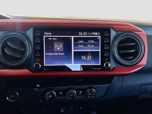 Used 2020 Toyota Tacoma TRD Sport RWD image 16