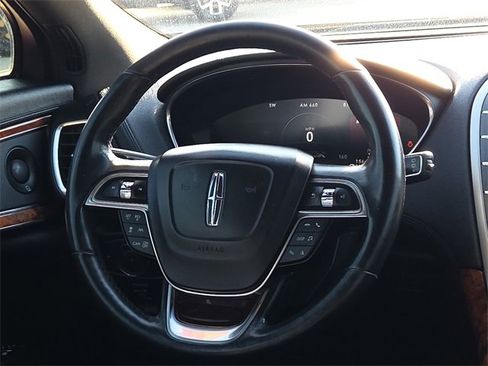 Used 2019 Lincoln Nautilus Reserve image 13