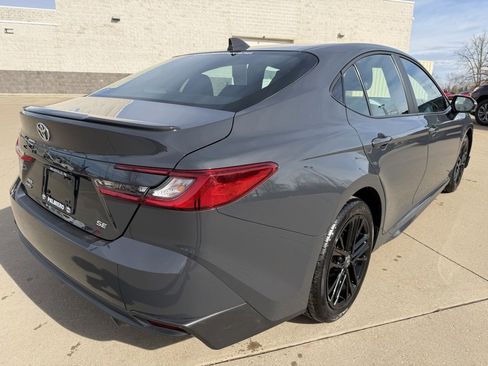 Certified 2025 Toyota Camry SE image 5