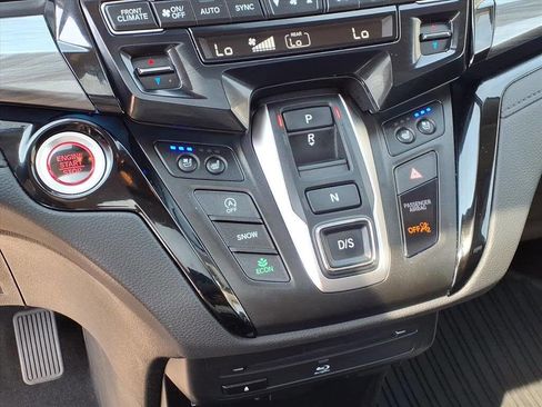 Used 2024 Honda Odyssey Elite image 16