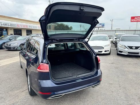 Used 2018 Volkswagen Golf S image 26