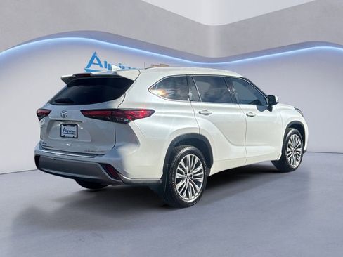 Used 2021 Toyota Highlander Platinum AWD/4WD image 5
