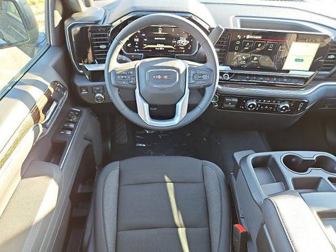 New 2026 GMC Sierra 1500 Elevation image 8