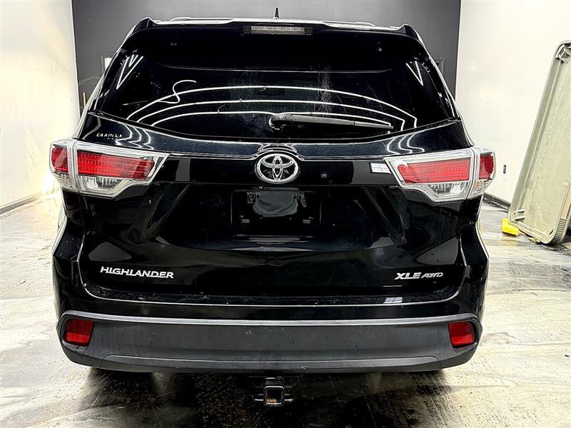 Used 2014 Toyota Highlander XLE AWD/4WD image 5