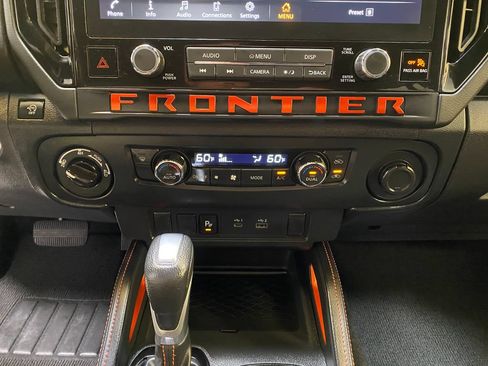 Used 2025 Nissan Frontier PRO-4X w/ Tow Package AWD/4WD image 41