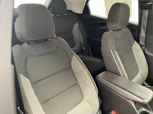 Used 2022 Chevrolet TrailBlazer LT AWD/4WD image 13
