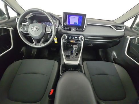 Used 2023 Toyota RAV4 LE image 10