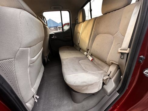 Used 2019 Nissan Frontier SV w/ Value Truck Package image 11