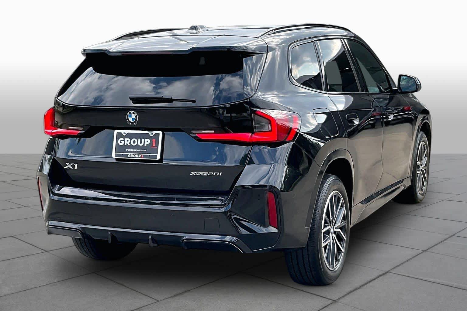 Used 2026 BMW X1 xDrive28i w/ M Sport Package AWD/4WD image 13