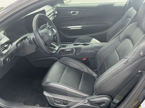 Used 2025 Ford Mustang GT Premium w/ GT Performance Package RWD image 17