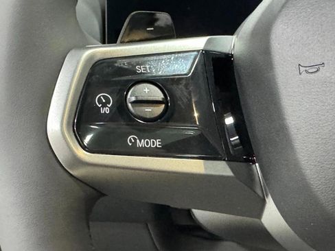 New 2026 BMW 550e xDrive image 30