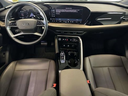 Used 2025 Audi Q5 Premium Plus w/ Premium Plus AWD/4WD image 15