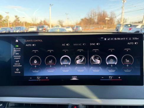 Used 2023 BMW iX xDrive50 w/ Ultimate Package 2 AWD/4WD image 16